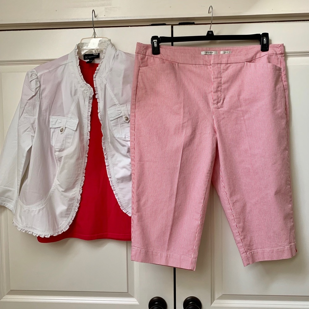 Liz Claiborne Capris Pants